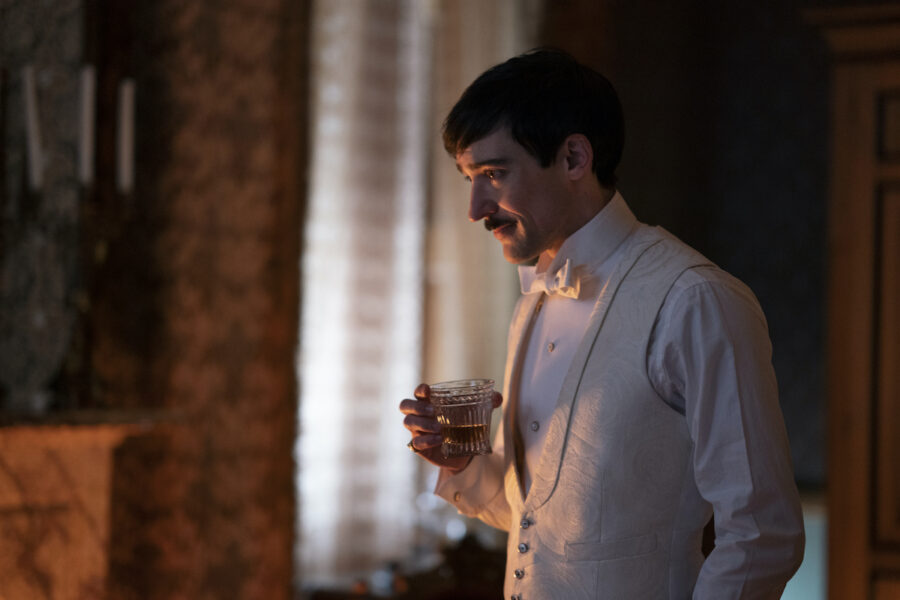 The Gilded Age Season 1 Episode 9 | Tell-Tale TV Blake Ritson as Oscar Van Rhijn in The Gilded Age Season 1 Episode 9, "Let The Tournament Begin"