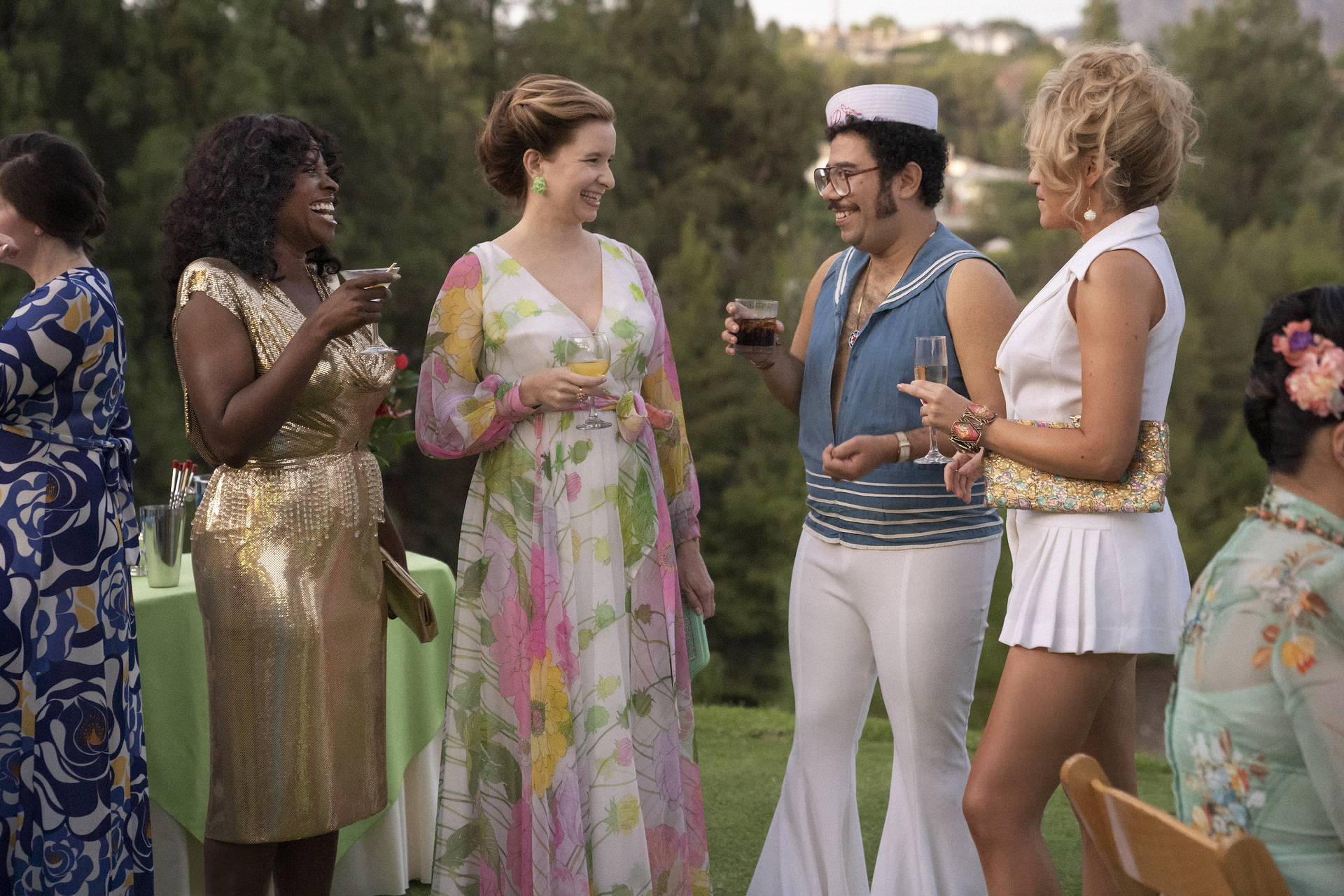 Minx Season 1 Episode 2 - Idara Victor, Lennon Parham, Oscar Montoya, and Jessica Lowe