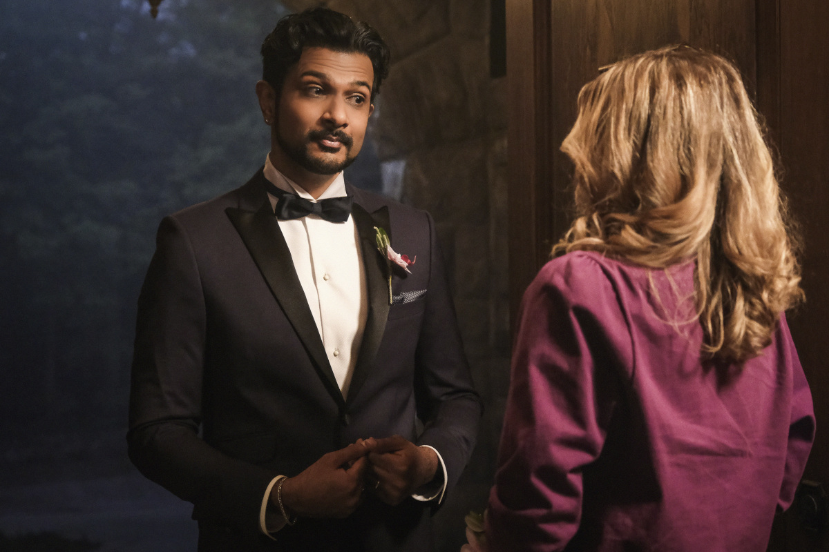 Ghosts Season 1 Episode 17 — Attic Girl