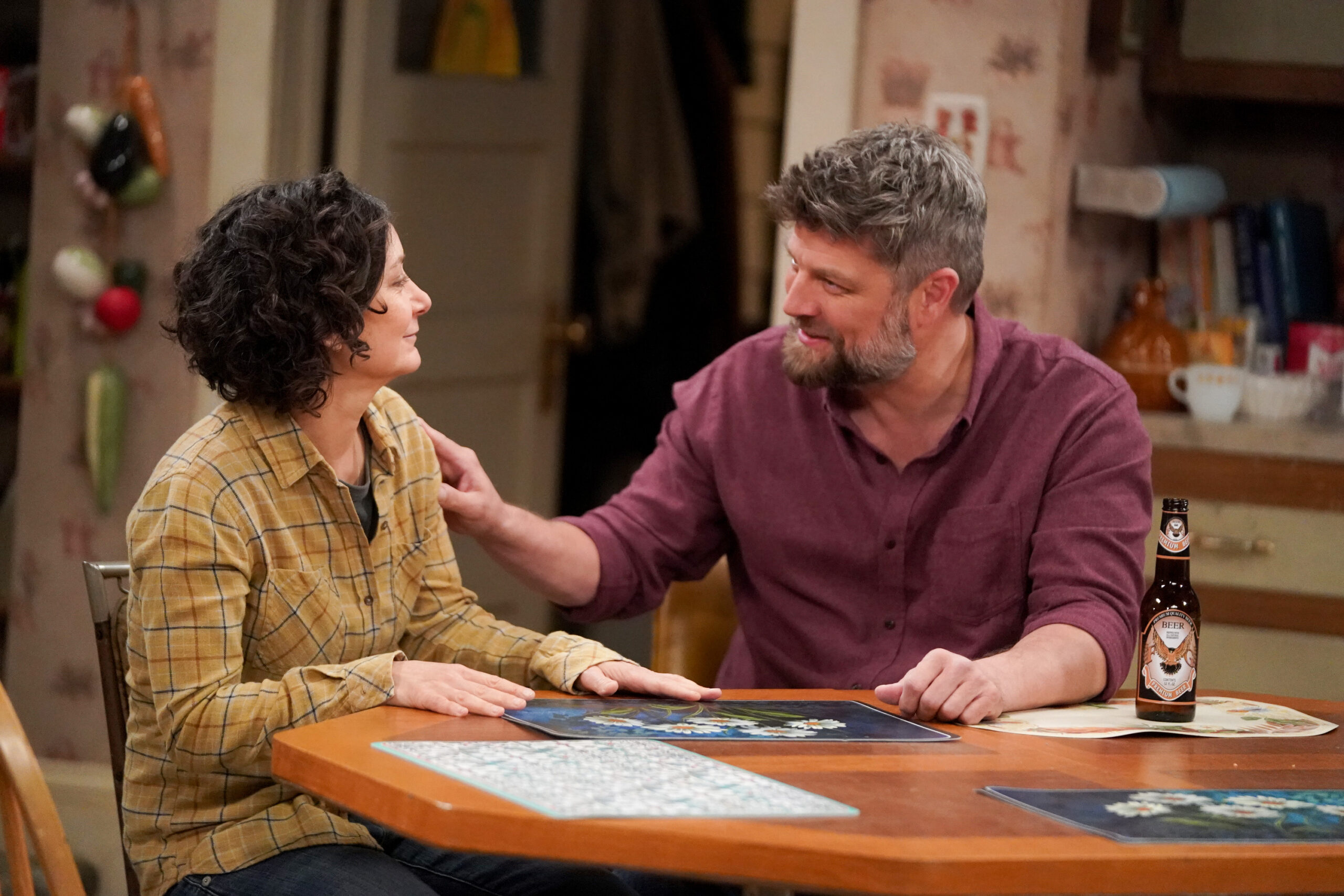 SARA GILBERT, JAY R. FERGUSON | Tell-Tale TV SARA GILBERT, JAY R. FERGUSON Preview — The Conners Season 4 Episode 19: Three Ring Circus