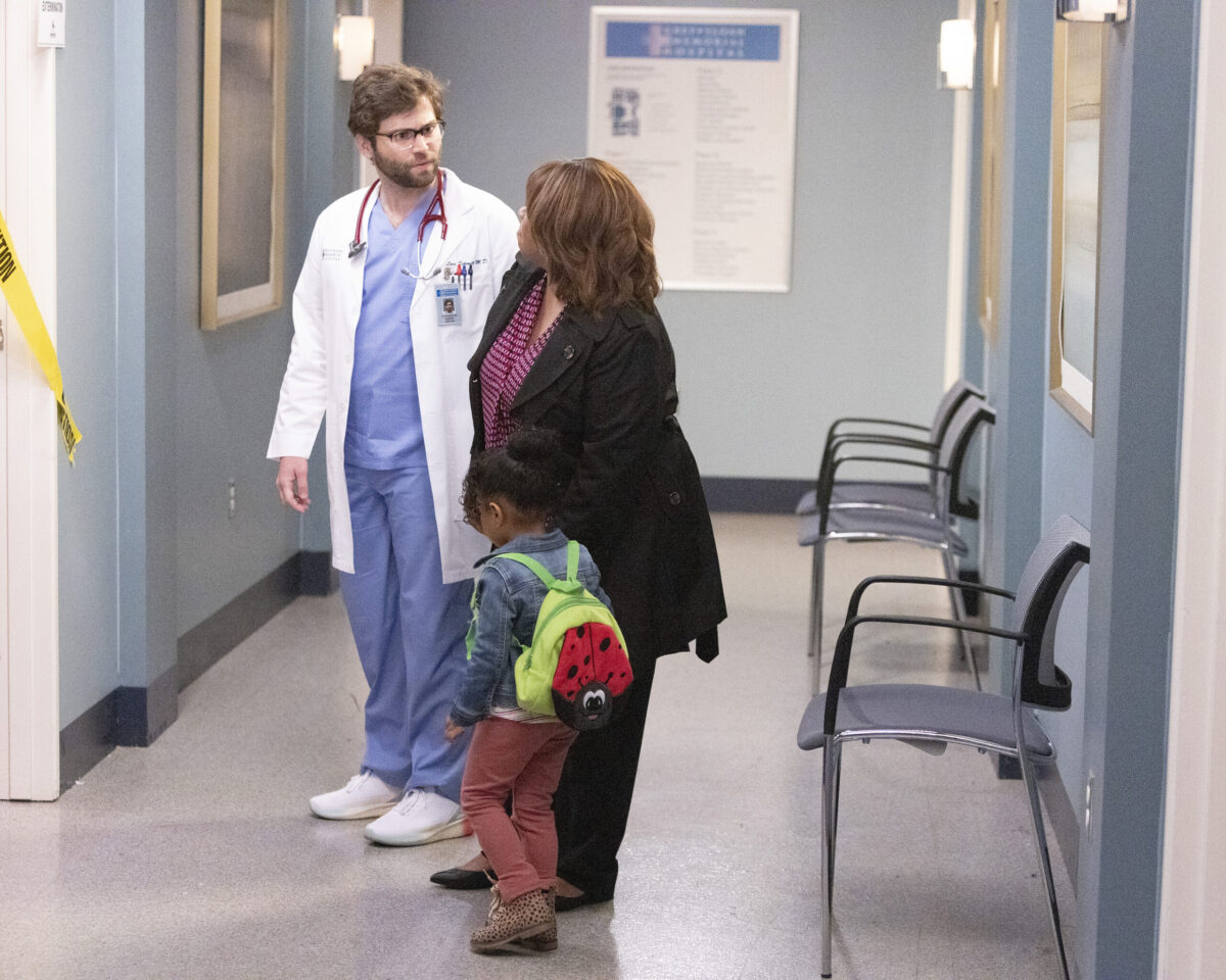Grey's Anatomy Season 18 Episode 17 JAKE BORELLI as Schmidt, talking to Bailey