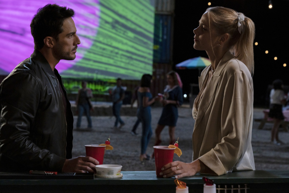 Roswell, NM Season 4 Episode 1 | Tell-Tale TV Roswell, NM Season 4 Episode 1