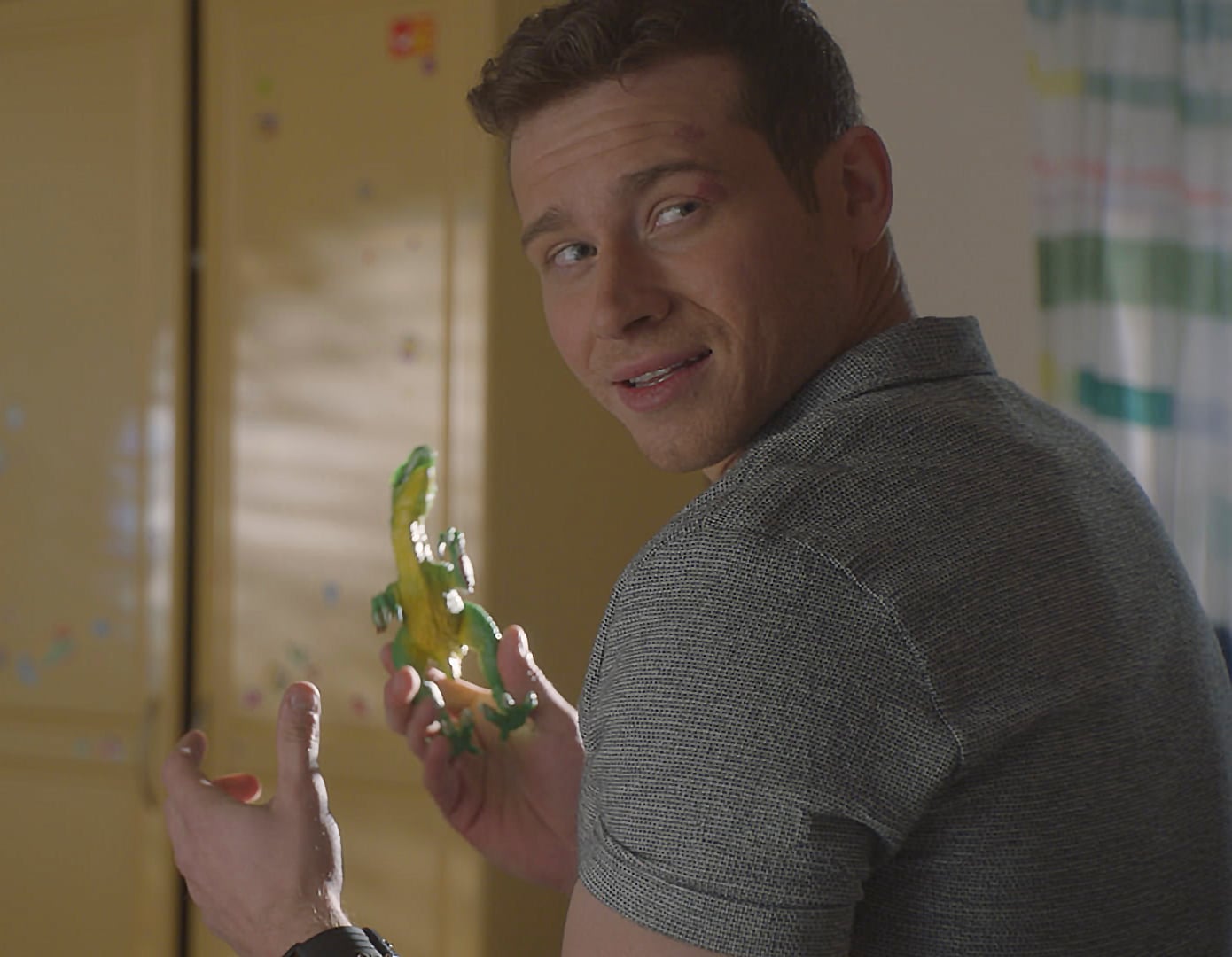 9-1-1 Season 5 Episode 17 - Oliver Stark