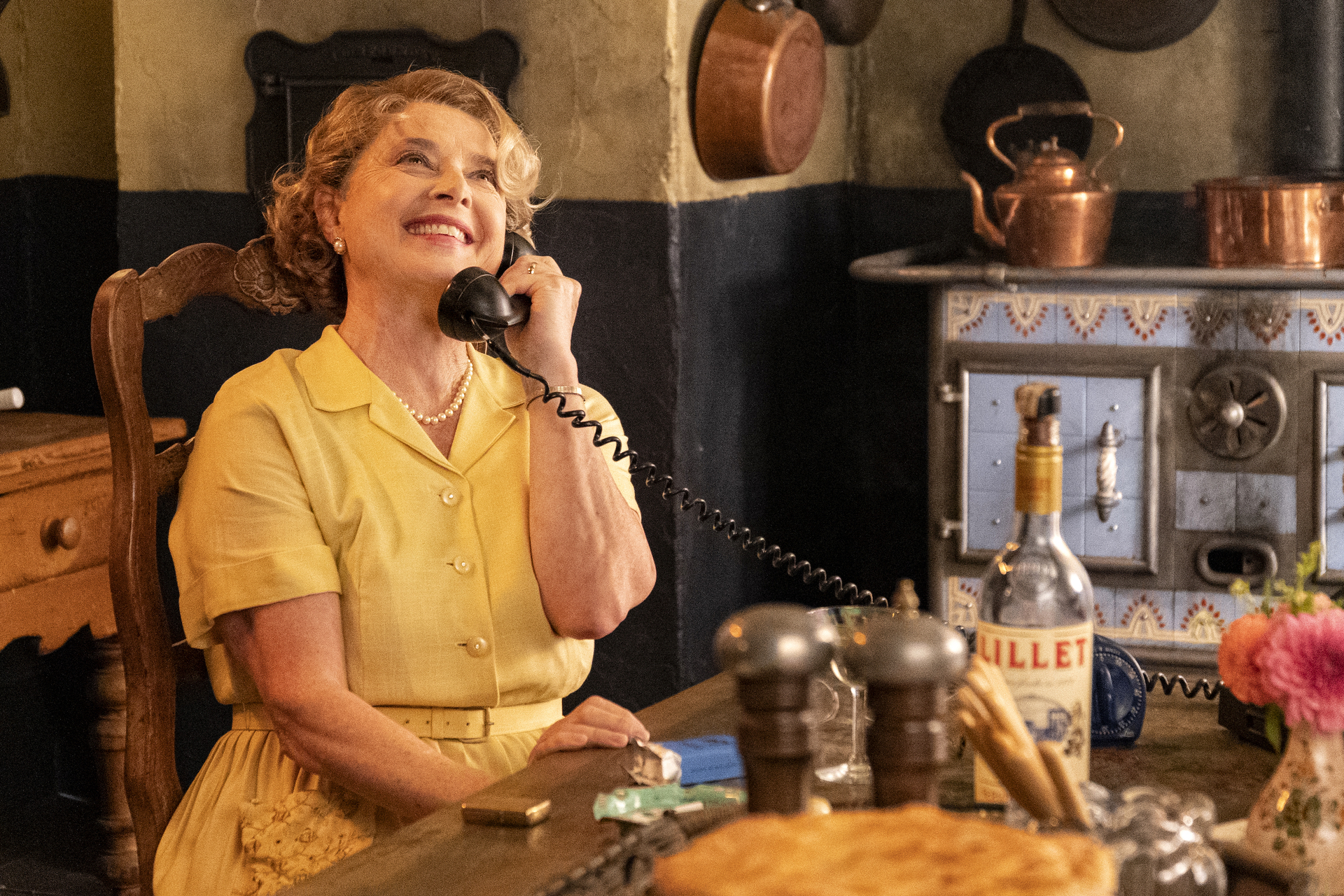 Julia Season 1 Episode 8 – Isabella Rossellini | Tell-Tale TV