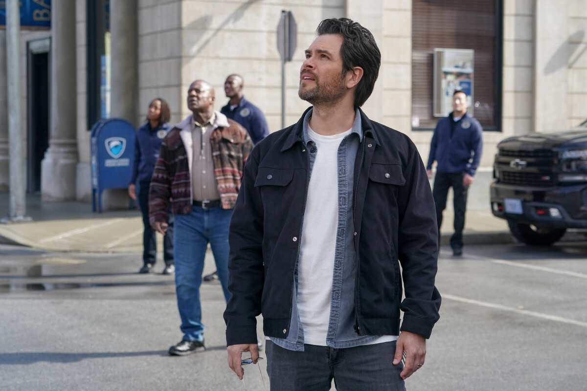 Superman Et Lois Saison 2 Episode 14 Superman & Lois Review: Worlds War Bizarre (Season 2 Episode 14) |  Tell-Tale TV