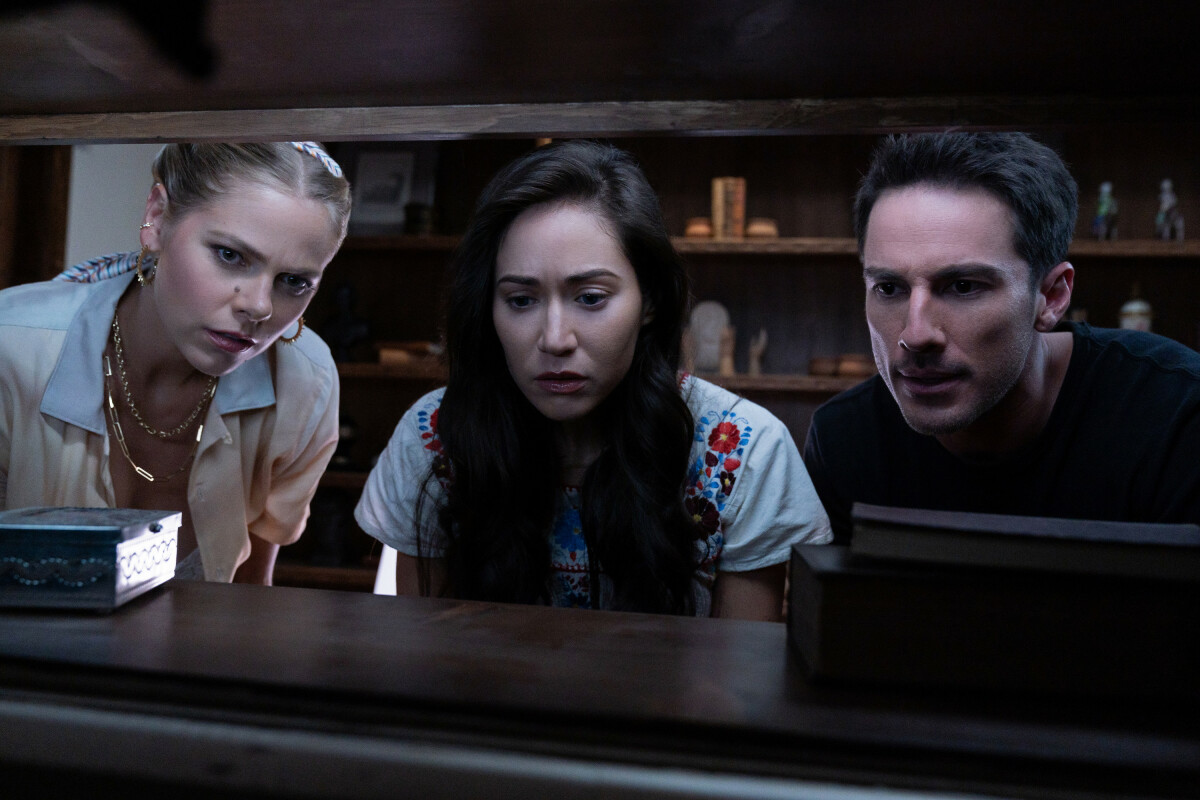 Roswell, New Mexico Season 4 Episode 5 You Get What You Give