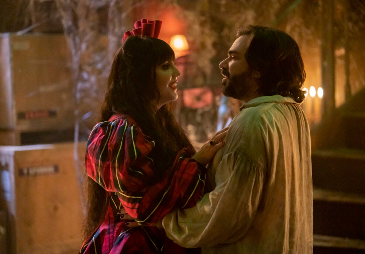 What We Do in the Shadows Review: Reunited / The Lamp (Season 4