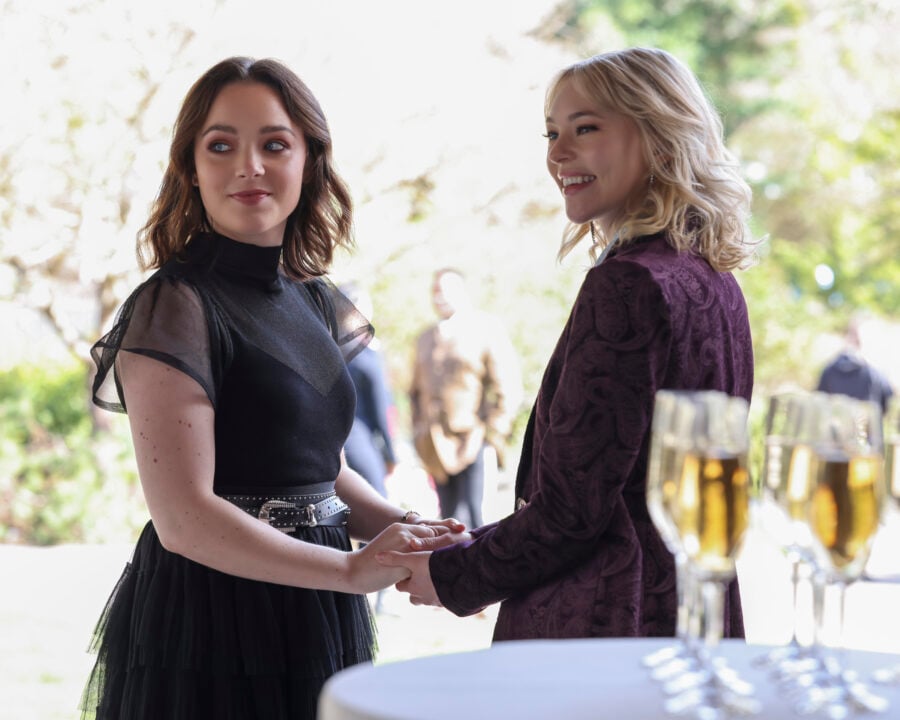 AMALIA HOLM, TAYLOR HICKSON