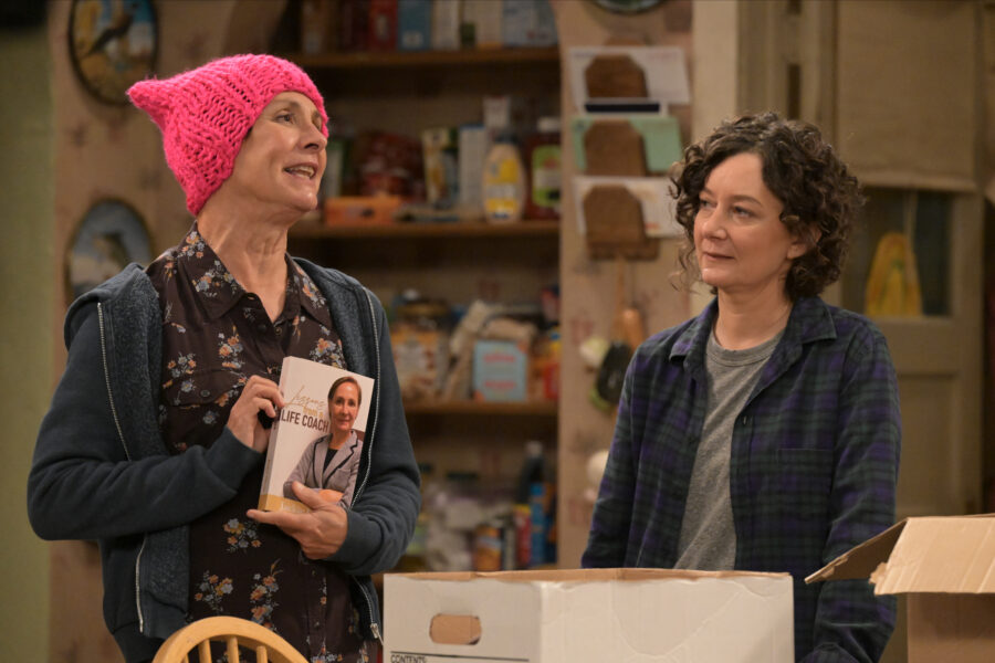 LAURIE METCALF, SARA GILBERT | Tell-Tale TV LAURIE METCALF, SARA GILBERT