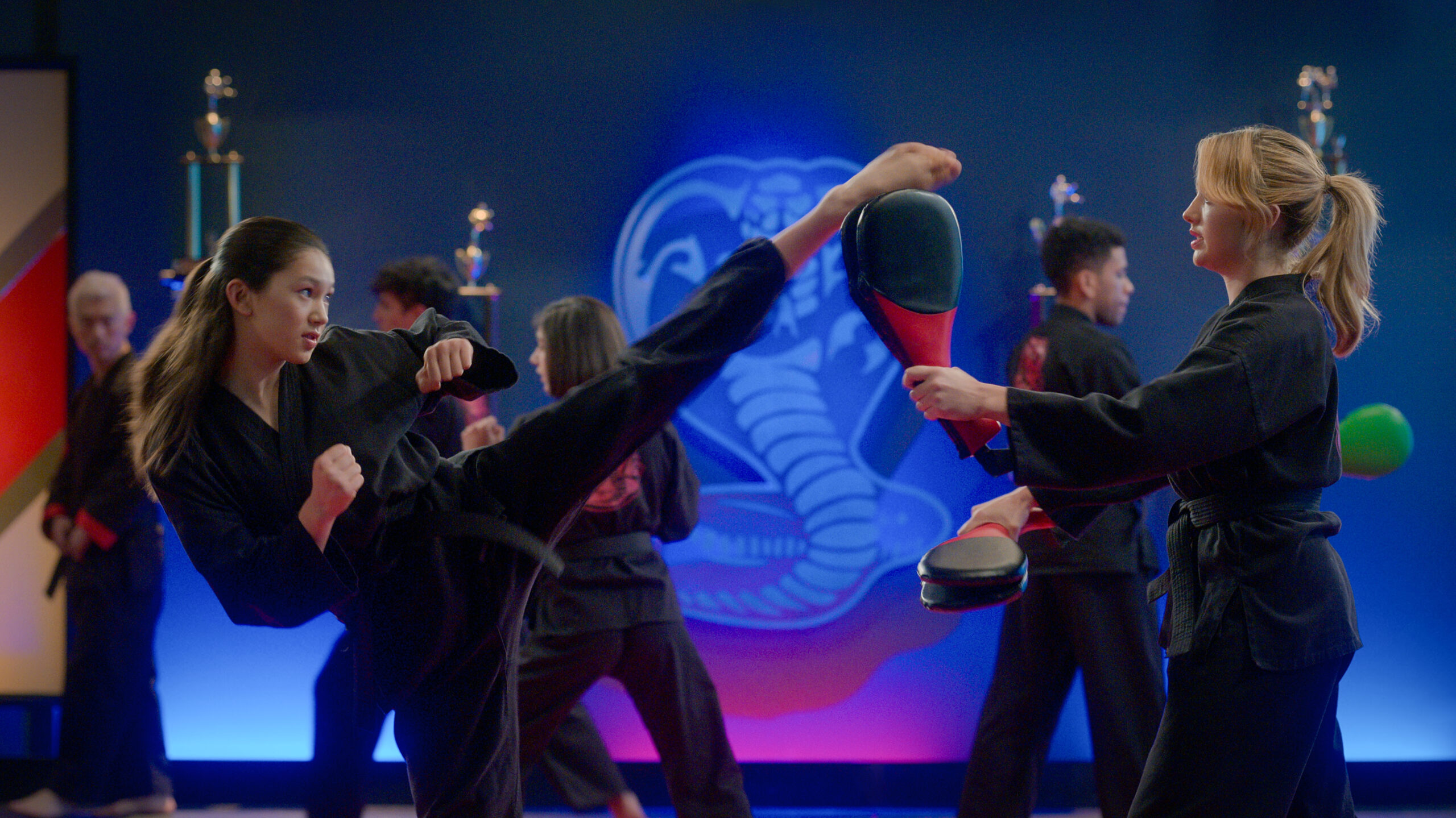 Cobra Kai Season 5 Oona O Brien And Peyton List Tell Tale TV