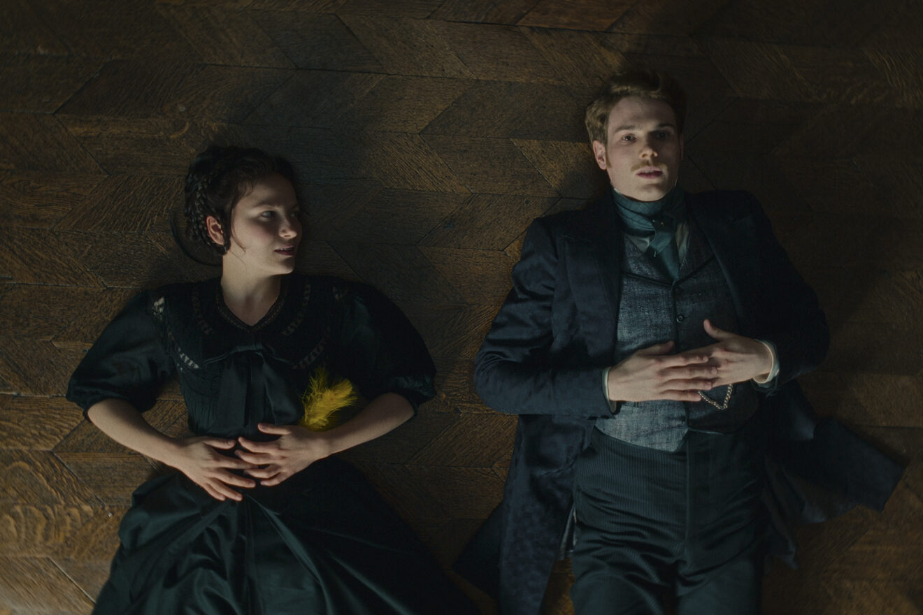 Императрица сериал 2022. Деврим лингнау. Императрица сериал 2022. Императрица сисси сериал 2022. Императрица нетфликс.