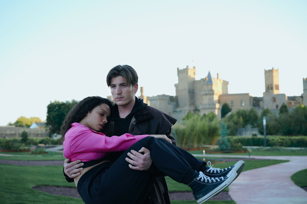 Vampire Academy Season 1 Episode 2