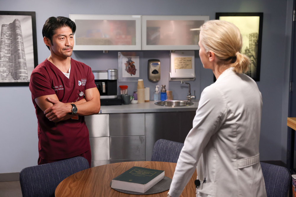 Chicago Med - Season 8 Episode 3 - Brian Tee and Jessy Schram