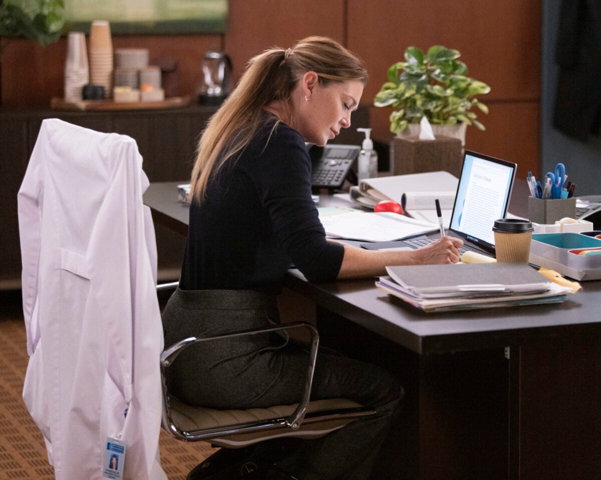 Grey's Anatomy Season 19 Episode 2 - Wasn't Expecting That - ELLEN POMPEO