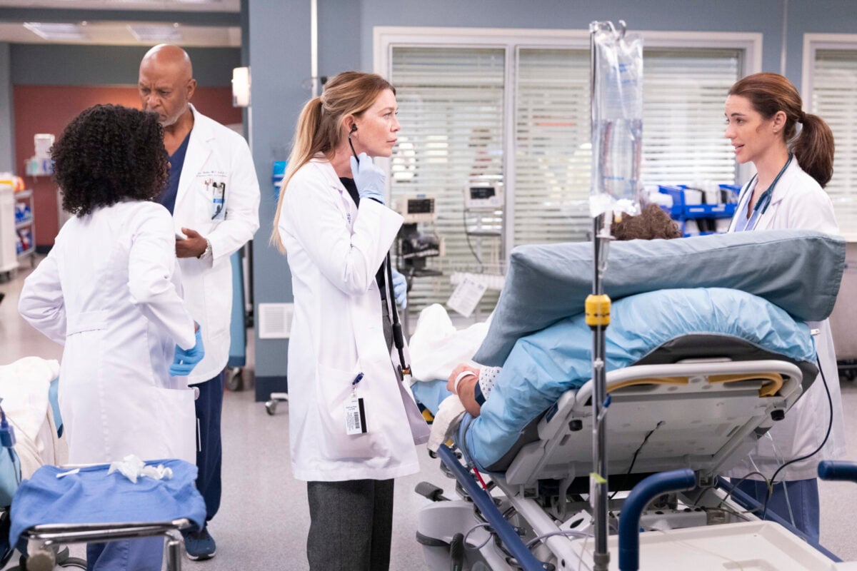 Grey's Anatomy Season 19 Episode 2 - Wasn't Expecting That - ELLEN POMPEO, ADELAIDE KANE