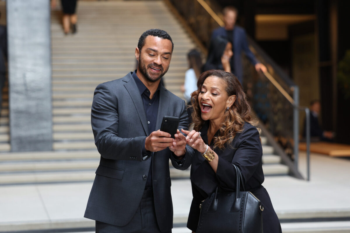 Grey's Anatomy Season 19 Episode 5: When I Get to the Border JESSE WILLIAMS, DEBBIE ALLEN