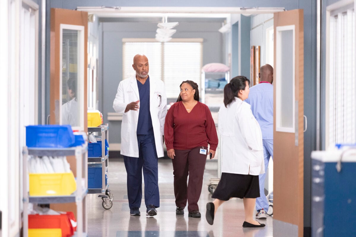 GREY'S ANATOMY Season 19 Episode 3 - Let's Talk About Sex -JAMES PICKENS JR., CHANDRA WILSON