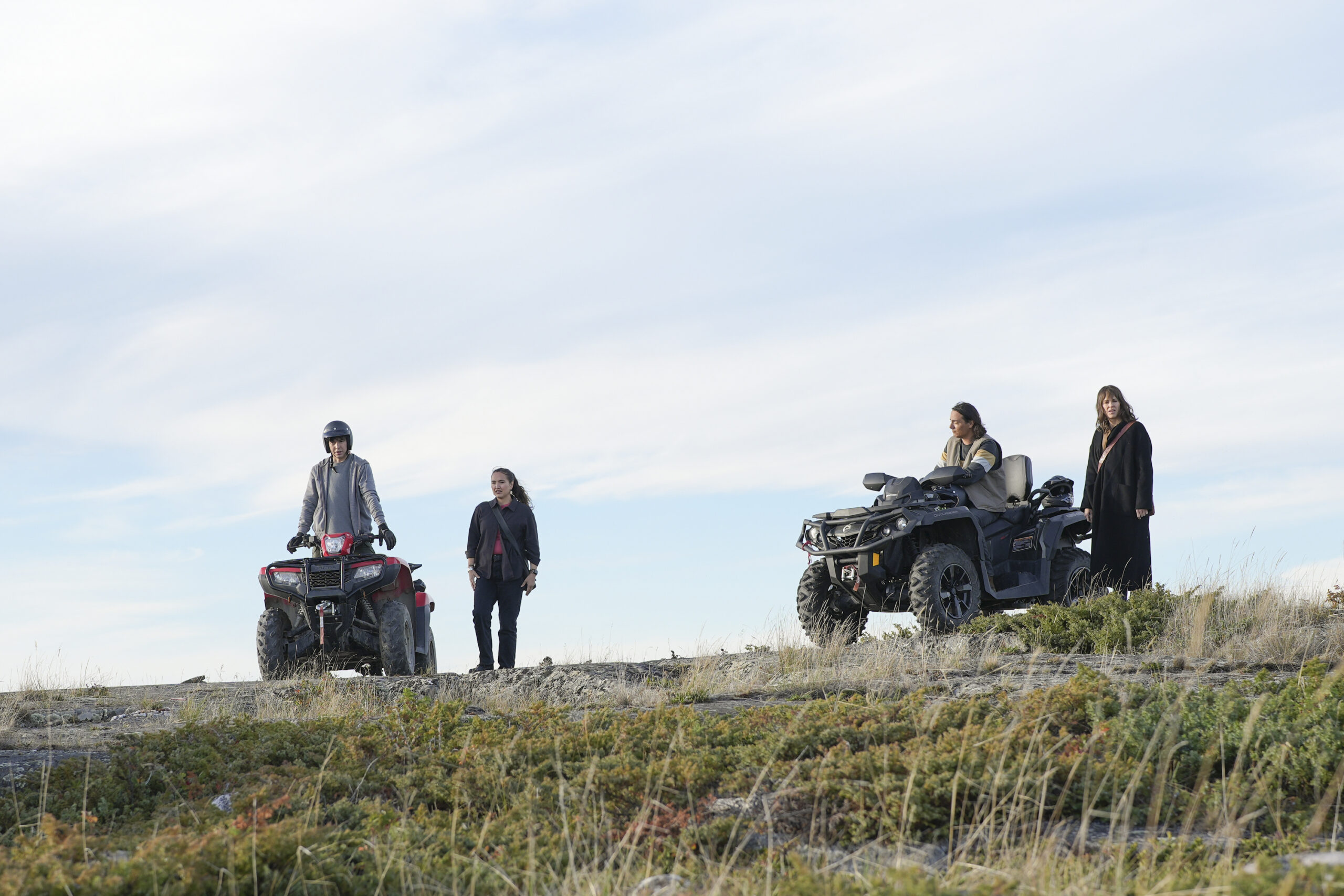 Alaska Daily Season 1 Episode 3 - CODY KRAMER, GRACE DOVE, COURT LARABEE, HILARY SWANK | Tell-Tale TV Alaska Daily Season 1 Episode 3 - CODY KRAMER, GRACE DOVE, COURT LARABEE, HILARY SWANK