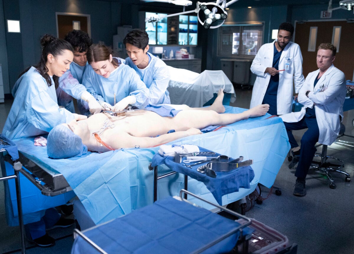 Grey's Anatomy Season 19 Episode 4: Haunted MIDORI FRANCIS, NIKO TERHO, ADELAIDE KANE, HARRY SHUM JR., ANTHONY HILL, KEVIN MCKIDD