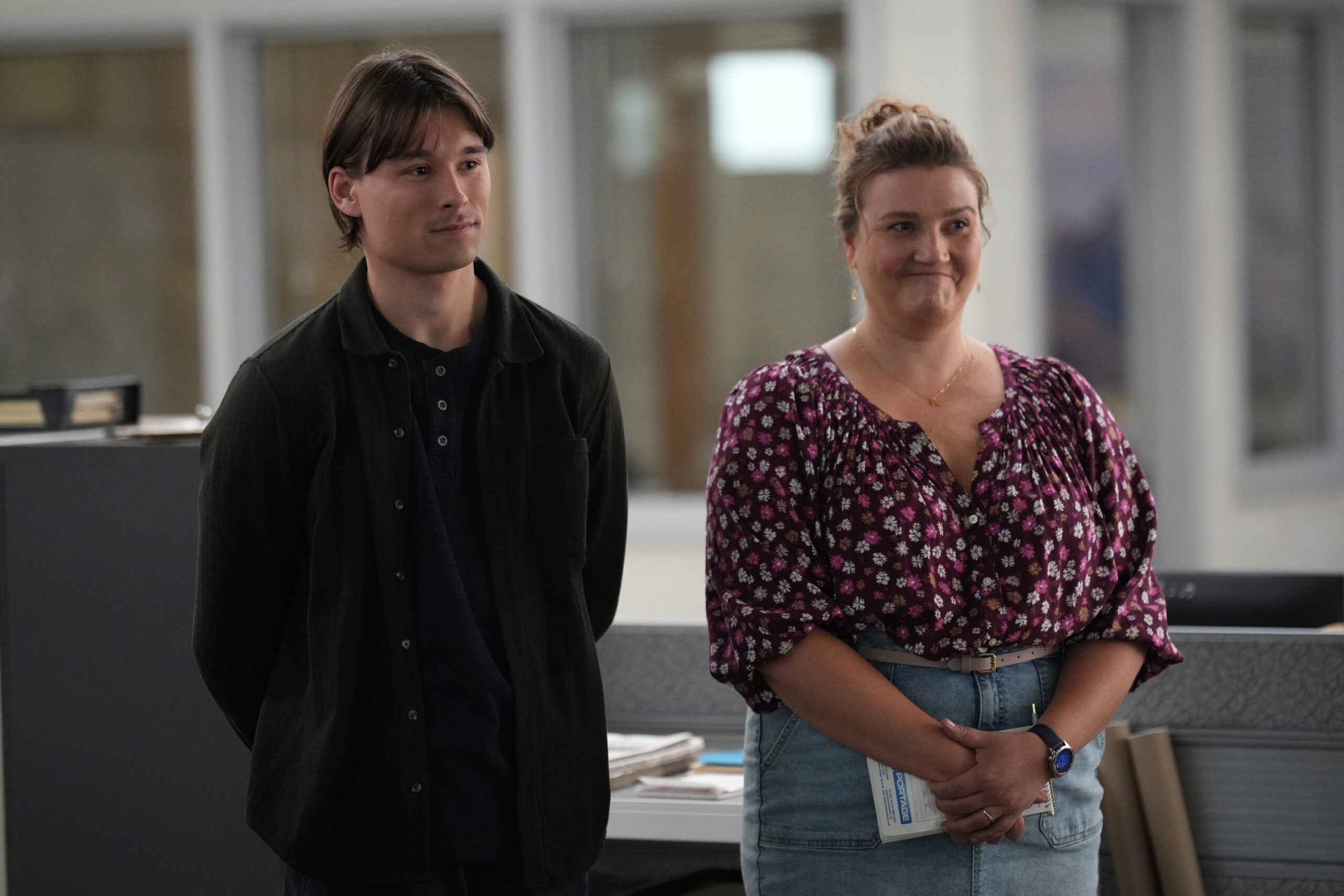 Alaska Daily Season 1 Episode 4 - PHILLIP FOREST LEWITSKI, MEREDITH HOLZMAN | Tell-Tale TV Alaska Daily Season 1 Episode 4 - PHILLIP FOREST LEWITSKI, MEREDITH HOLZMAN