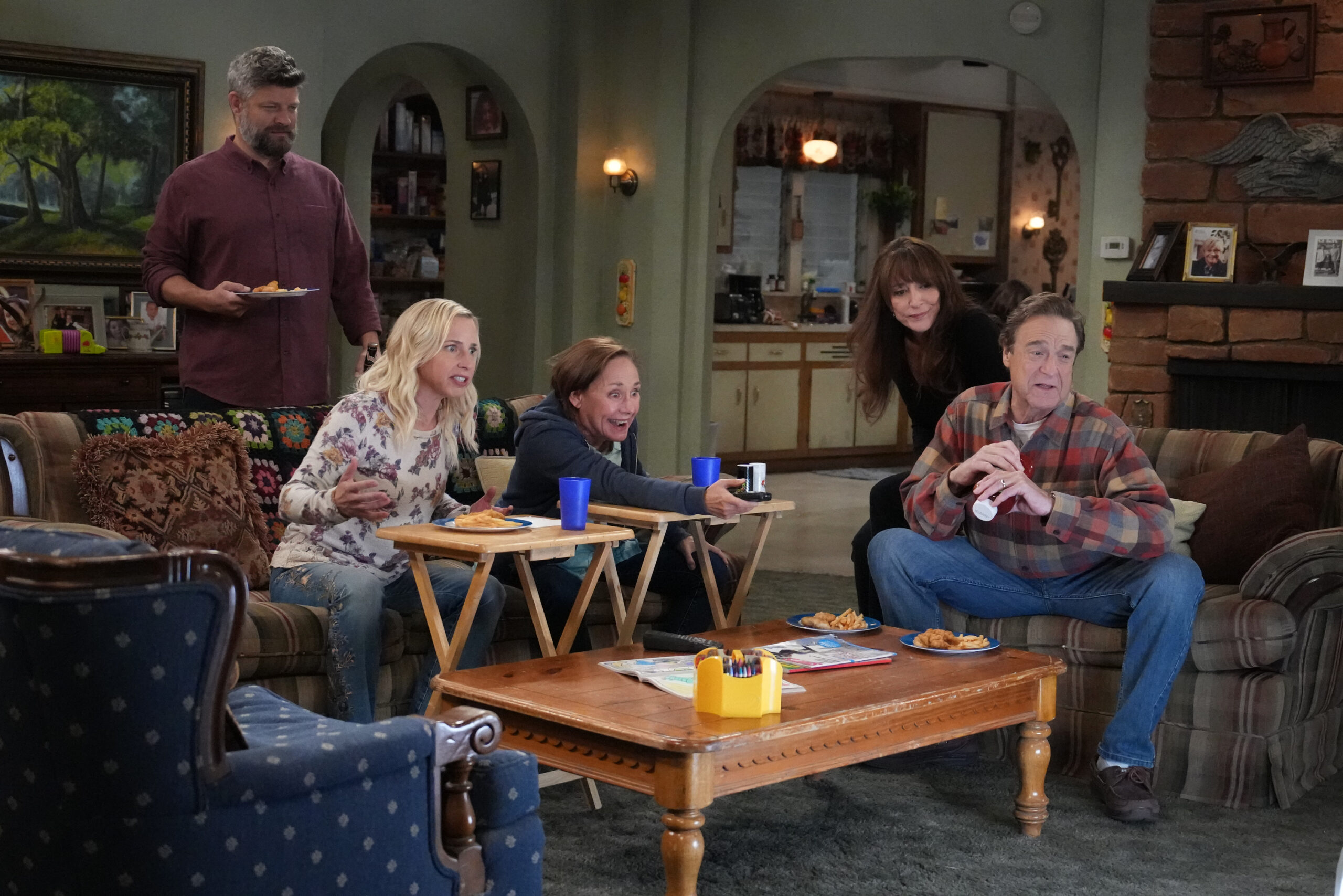 JAY R. FERGUSON, LECY GORANSON, LAURIE METCALF, KATEY SAGAL, JOHN GOODMAN | Tell-Tale TV JAY R. FERGUSON, LECY GORANSON, LAURIE METCALF, KATEY SAGAL, JOHN GOODMAN