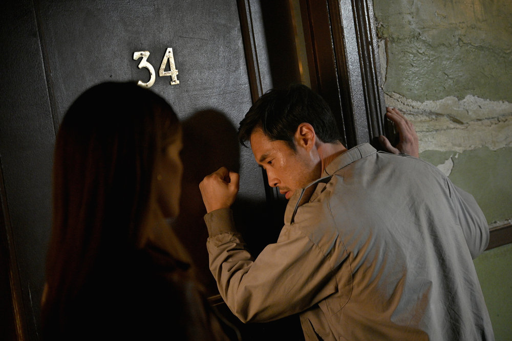 Quantum Leap - Season 1 Episode 6 - Caitlin Bassett and Raymond Lee Preview — Quantum Leap Season 1 Episode 6: What a Disaster