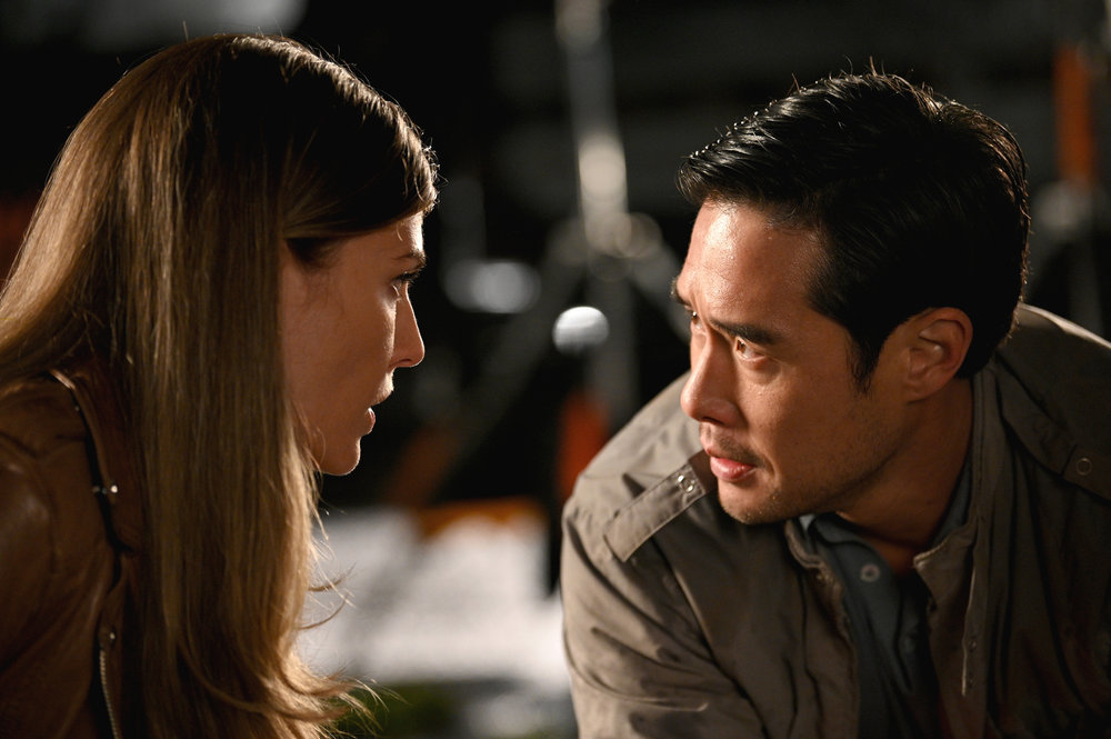 Quantum Leap - Season 1 Episode 6 - Caitlin Bassett and Raymond Lee Preview — Quantum Leap Season 1 Episode 6: What a Disaster
