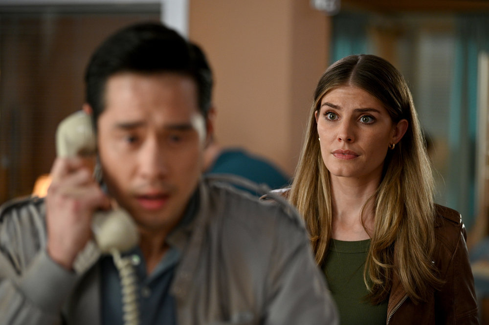 Quantum Leap - Season 1 Episode 6 What a Disaster! - Caitlin Bassett and Raymond Lee