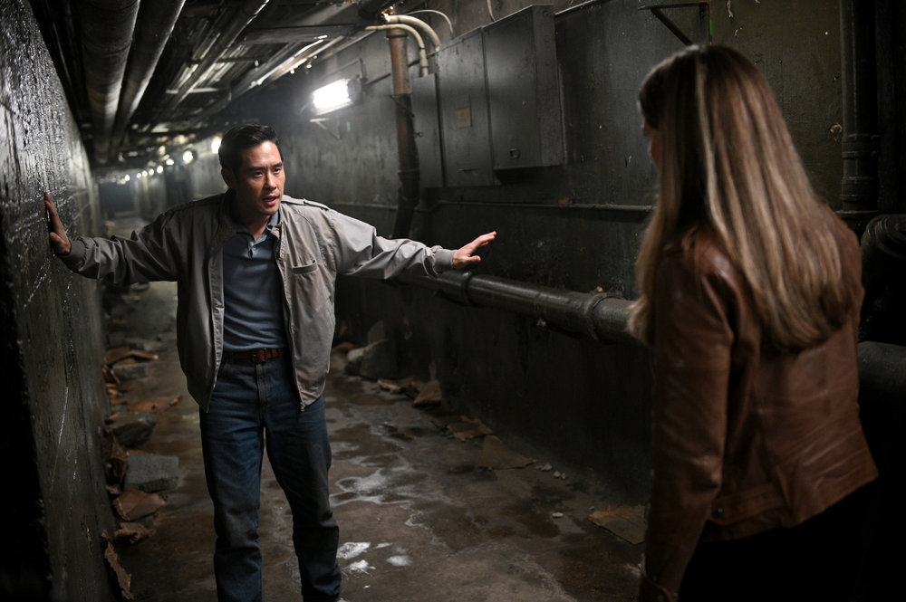 Quantum Leap - Season 1 Episode 6 What a Disaster - Caitlin Bassett and Raymond Lee