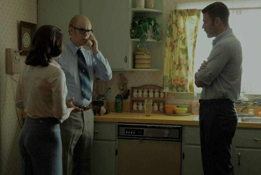A Friend of the Family - Season 1 Episode 7 - Anna Paquin, Colin Hanks,, and Pete Welsh A Friend of the Family Season 1 Episode 7 Review: The Great Deceiver
