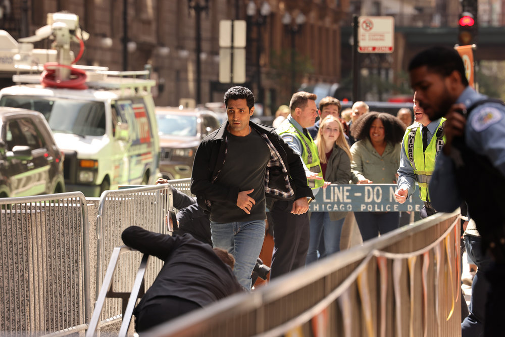 Chicago Med - Season 8 Episode 4 - The Apple Doesn't Fall Far From the Teacher