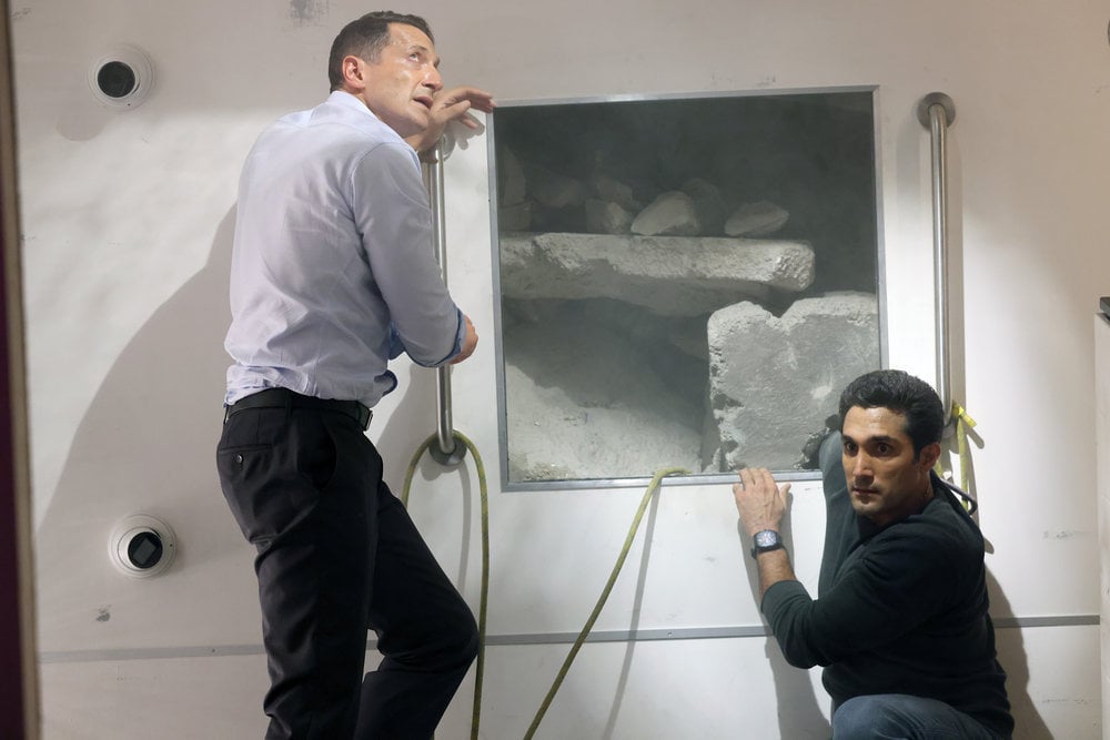 Chicago Med - Season 8 Episode 4 - The Apple Doesn't Fall Far From the Teacher