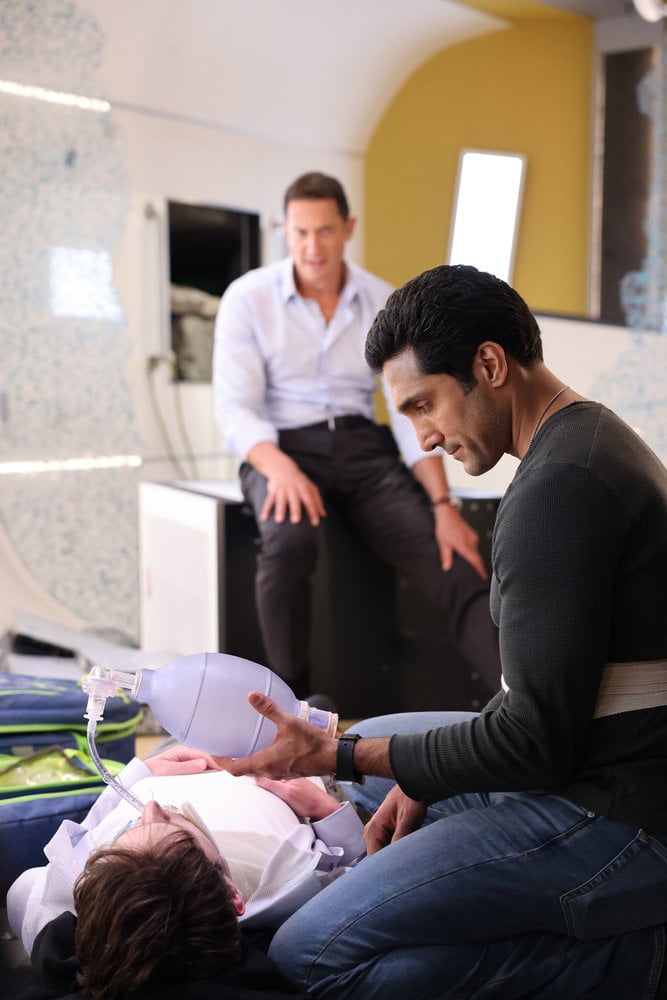 Chicago Med - Season 8 Episode 4 - The Apple Doesn't Fall Far From the Teacher