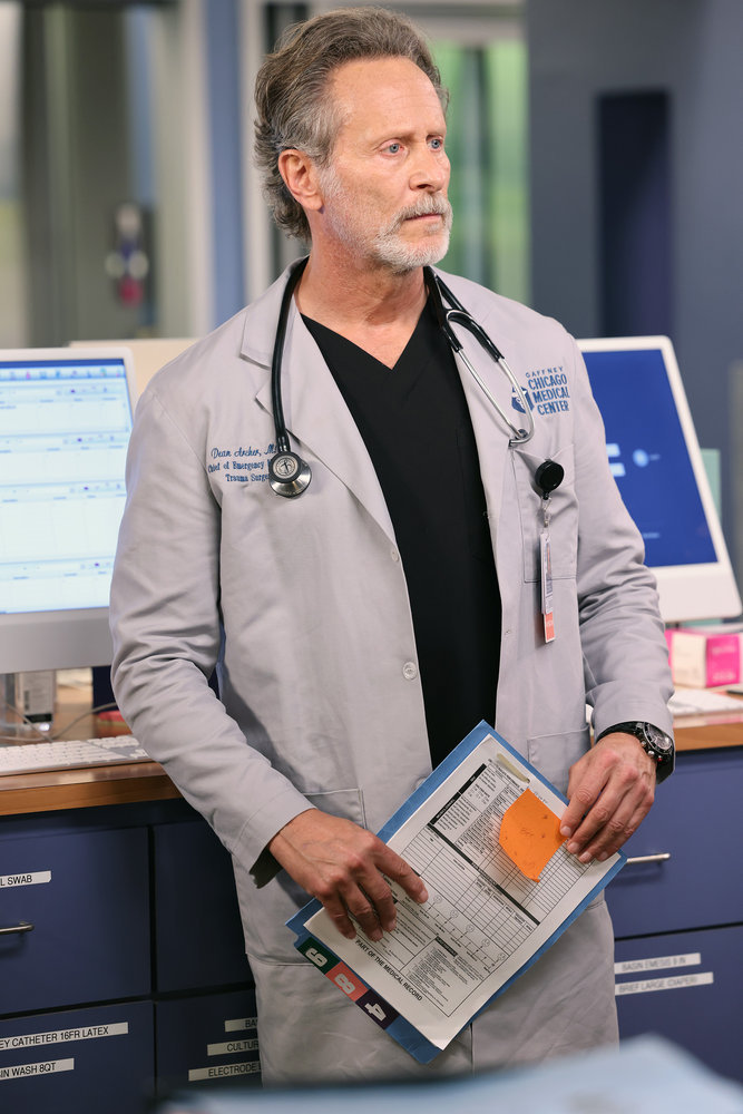 Chicago Med - Season 8 Episode 4 - The Apple Doesn't Fall Far From the Teacher