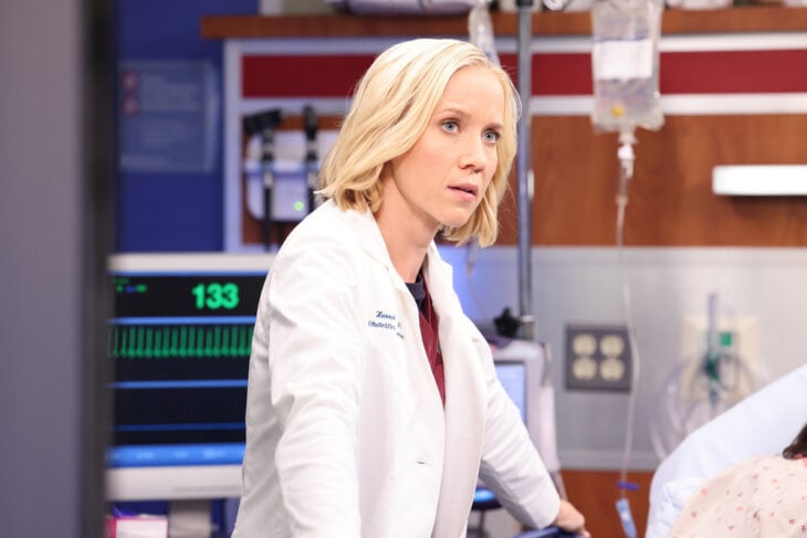 Chicago Med - Season 8 Episode 4 - The Apple Doesn't Fall Far From the Teacher
