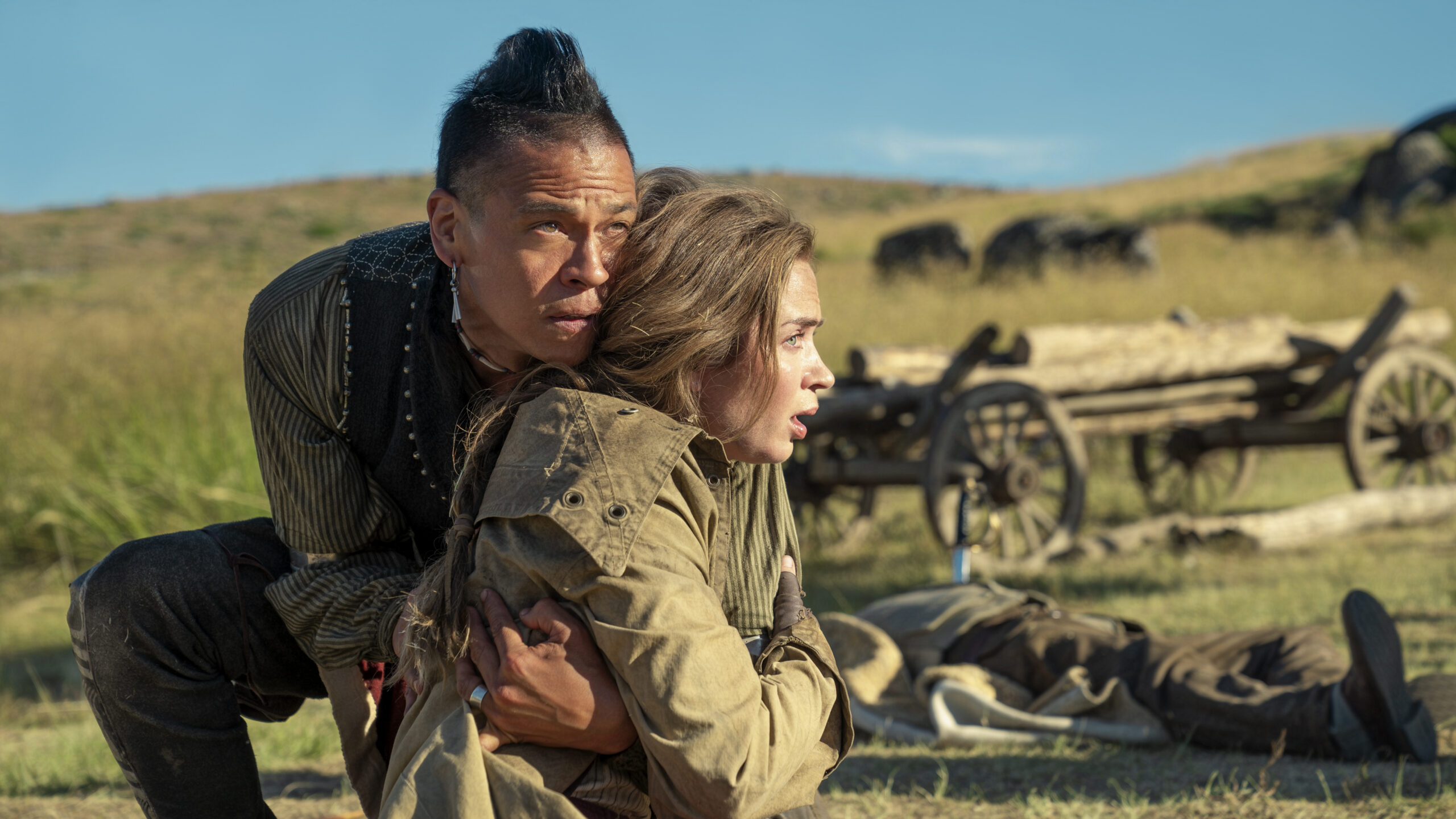 he English Emily Blunt andChaske Spencer | Tell-Tale TV TE_010721_E06_DLC-132RC