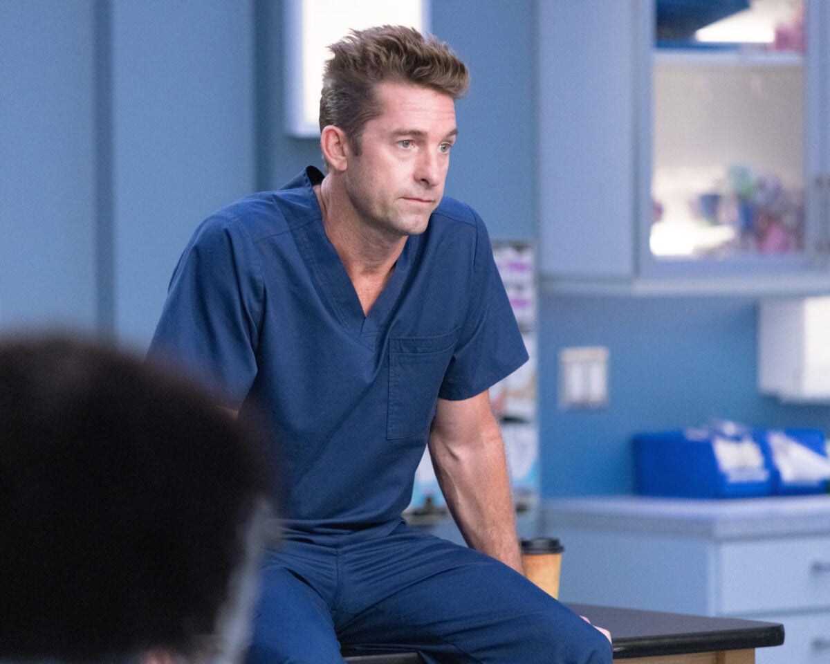 Grey's Anatomy Season 19 Episode 6 - Thunderstruck SCOTT SPEEDMAN