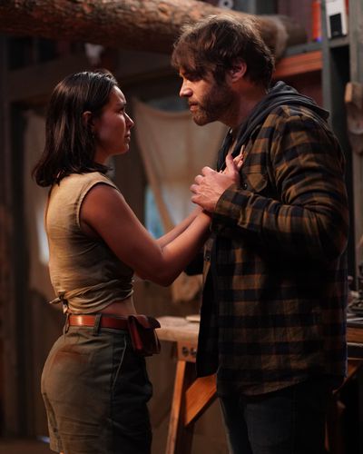 BIG SKY: DEADLY TRAILS Season 3 Episode 8, “Duck Hunting” MADALYN HORCHER, SETH GABEL | Tell-Tale TV BIG SKY: DEADLY TRAILS Season 3 Episode 8, “Duck Hunting” MADALYN HORCHER, SETH GABEL