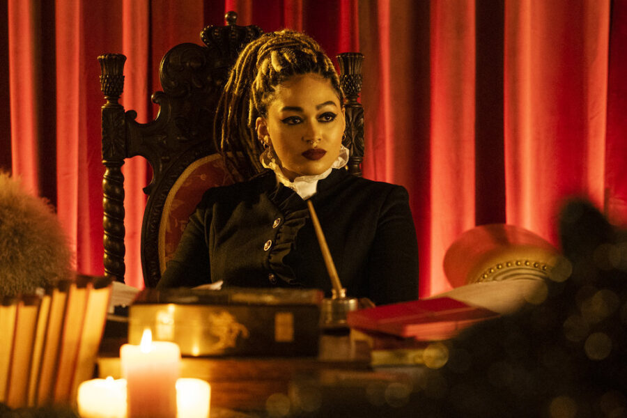 Reginald the Vampire - Season 1 Episode 9 - Savannah Basley