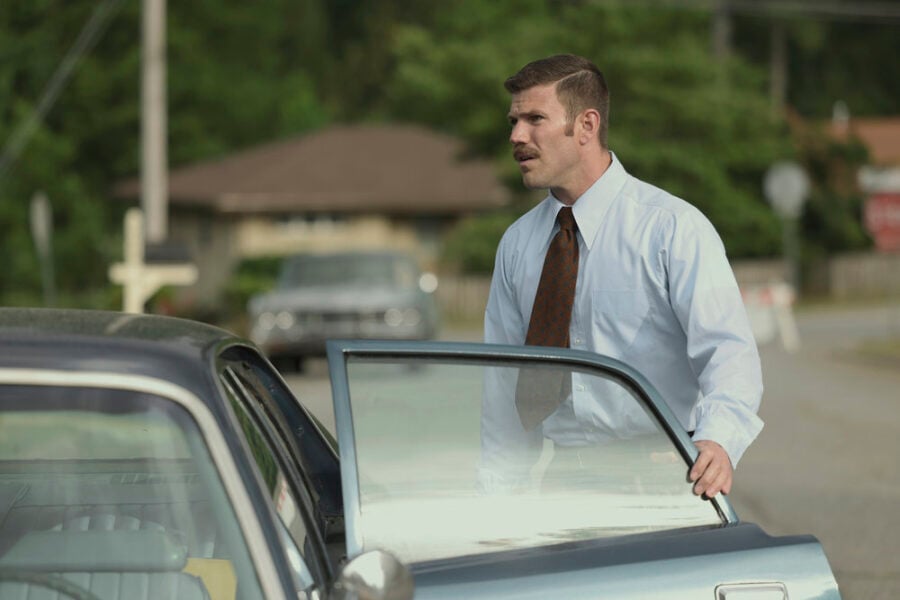 A Friend of the Family - Season 1 Episode 8 - Austin Stowell