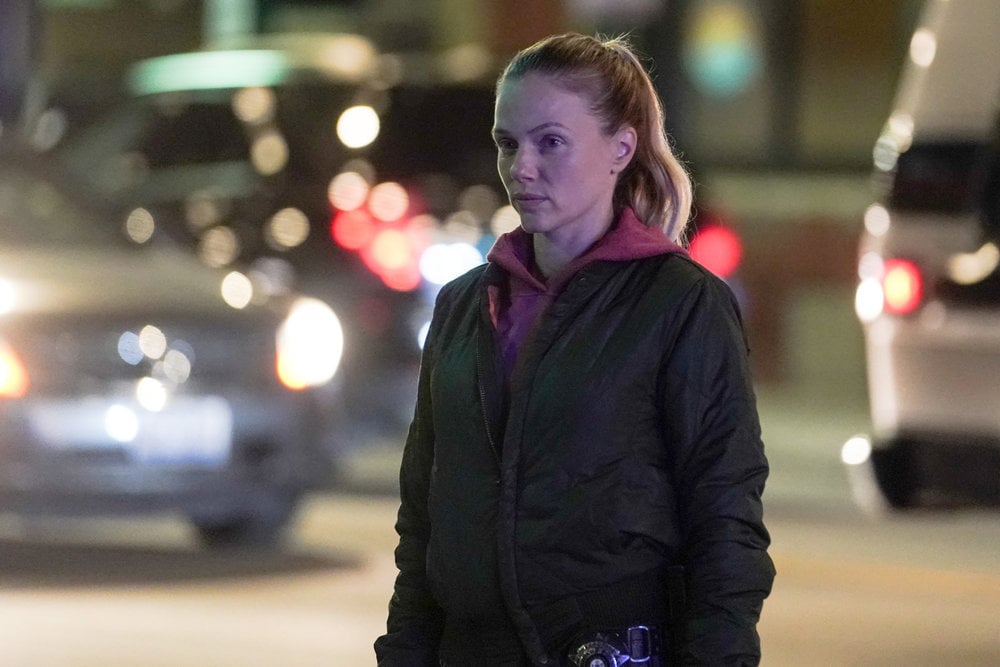 Chicago P.D. - Season 10 Episode 7 - Into the Deep