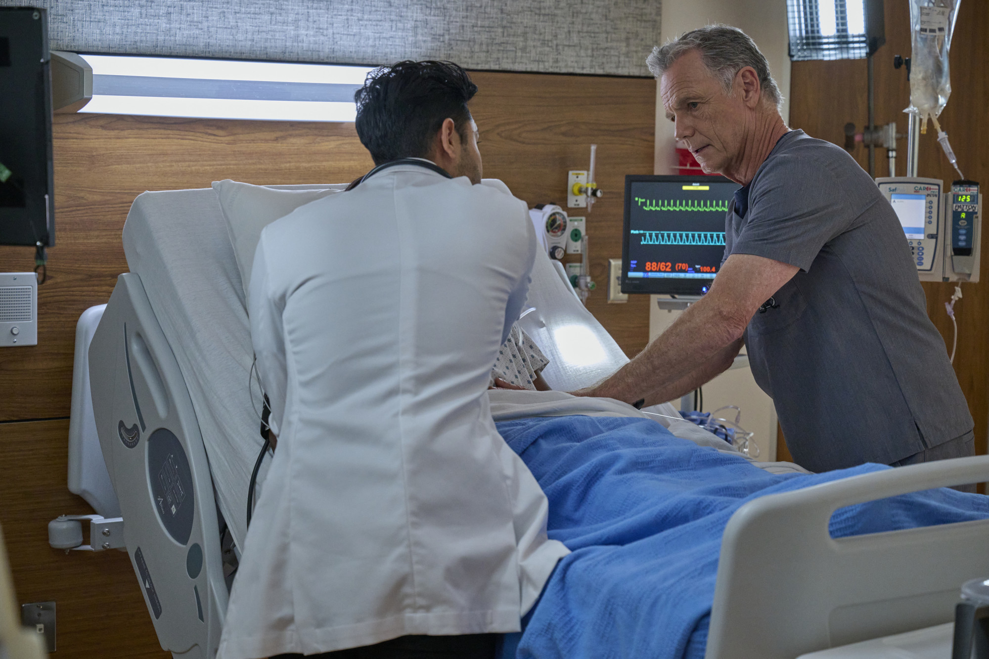 The Resident Season 6 Episode 7 - Manish Dayal and Bruce Greenwood