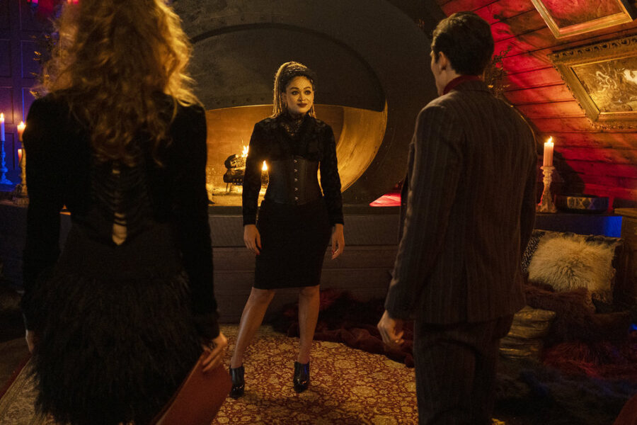 Reginald the Vampire - Season 1 Episode 10 - Savannah Basley