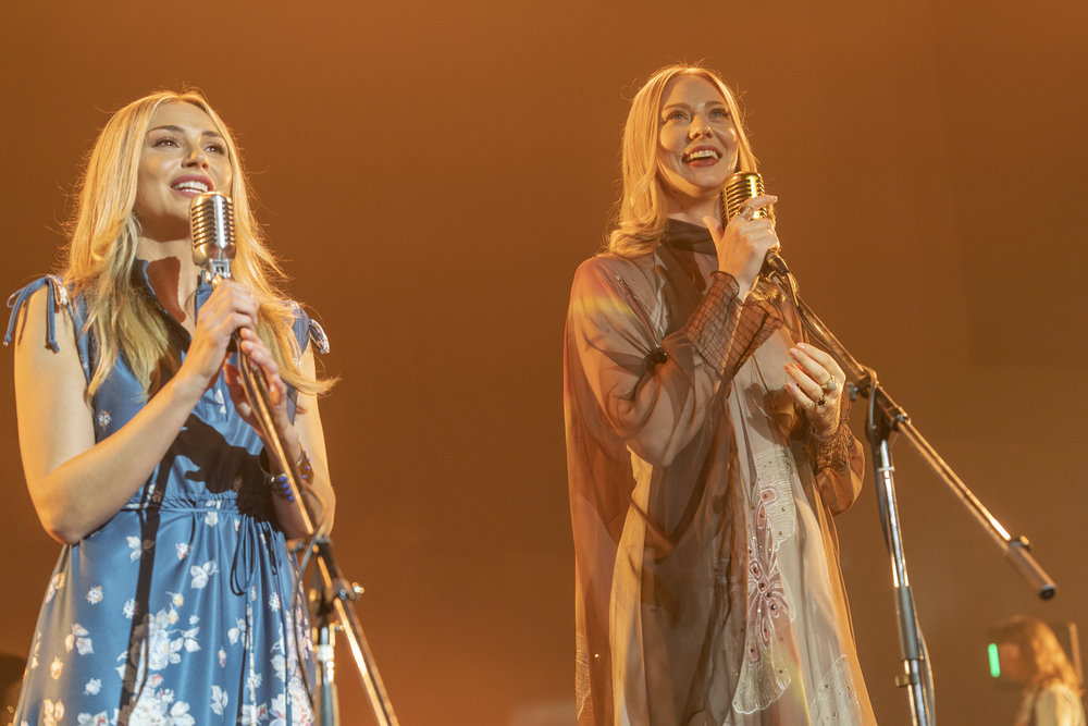 Quantum Leap - Season 1 Episode 9 - Karissa Lee Staples and Deborah Ann Woll 