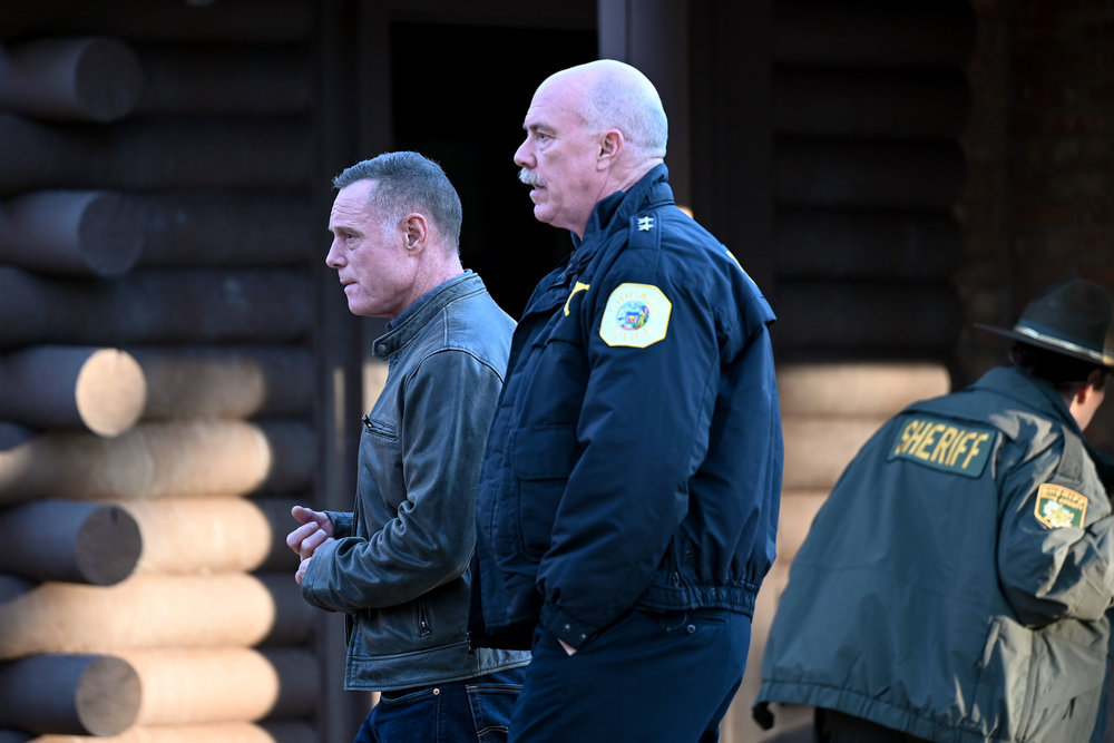 Chicago P.D. - Season 10 Episode 9 - Jason Beghe and Michael Gaston
