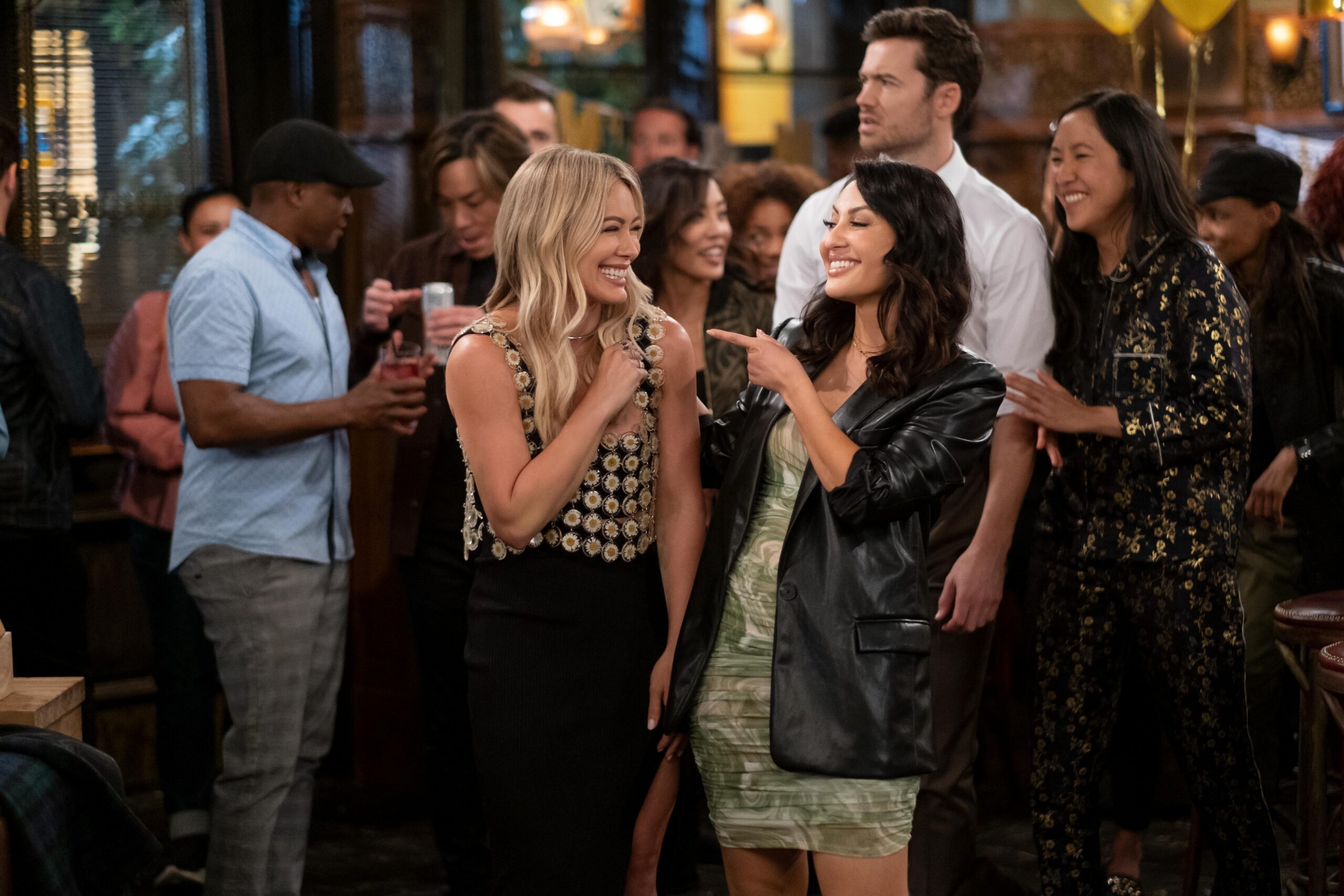 How I Met Your Father Season 2 Episode 1 | Tell-Tale TV How I Met Your Father Season 2 Episode 1