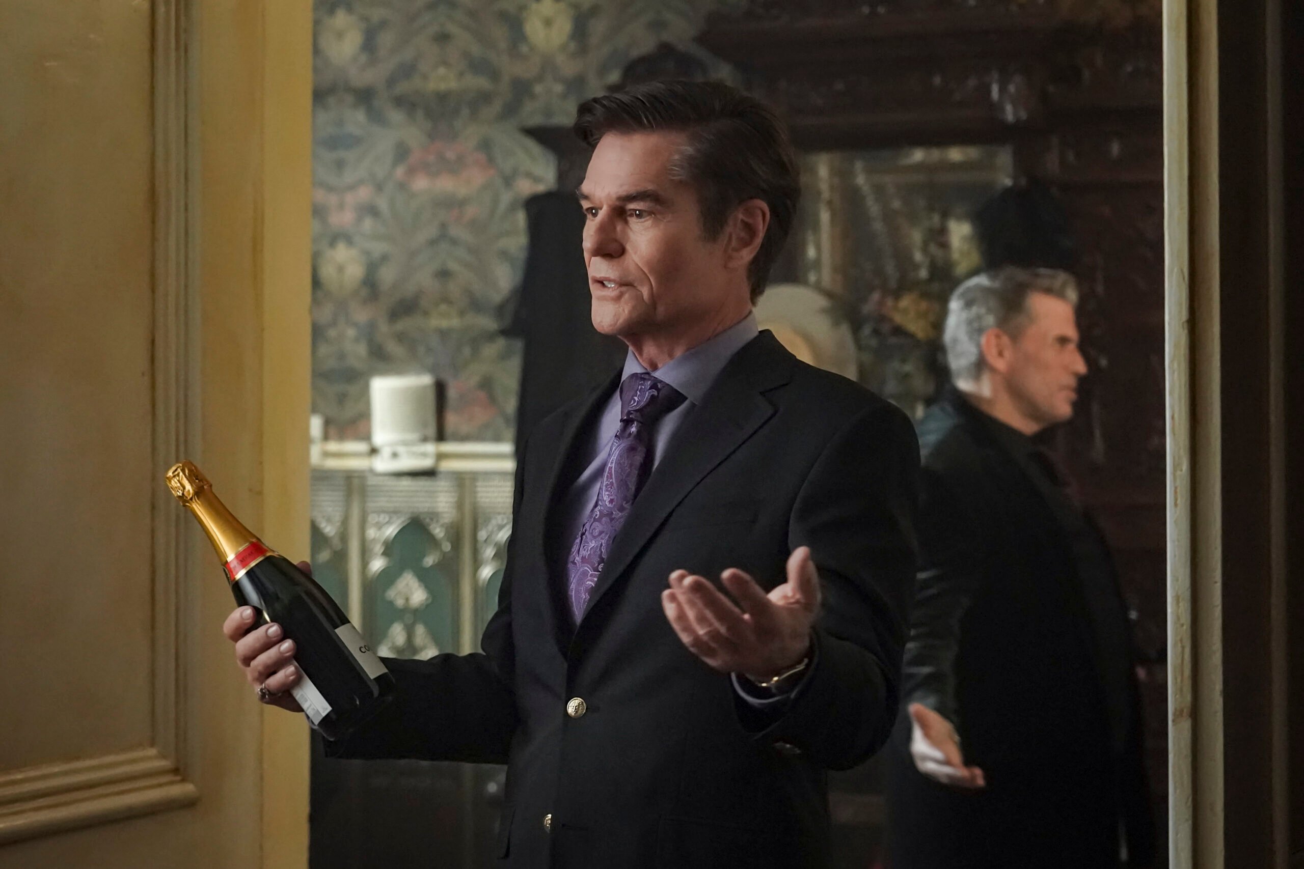 Harry Hamlin as Cortland Mayfair - Mayfair Witches Season 1 Episode 4 | Tell-Tale TV Harry Hamlin as Cortland Mayfair - Mayfair Witches Season 1 Episode 4