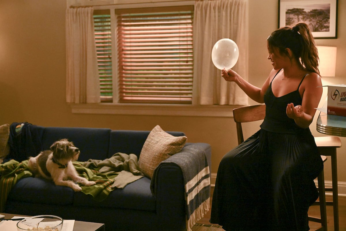 NOT DEAD YET Season 1 Episode 1 GINA RODRIGUEZ