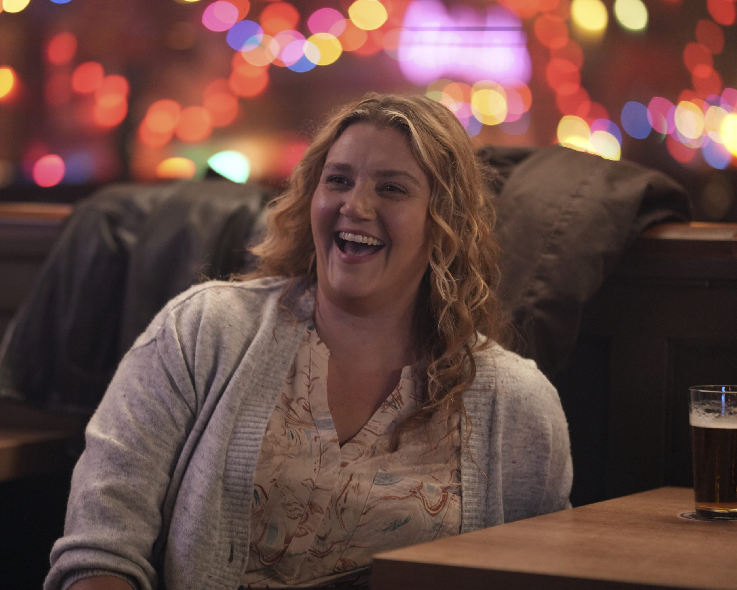 Alaska Daily Season 1 Episode 7 - MEREDITH HOLZMAN | Tell-Tale TV Alaska Daily Season 1 Episode 7 - MEREDITH HOLZMAN