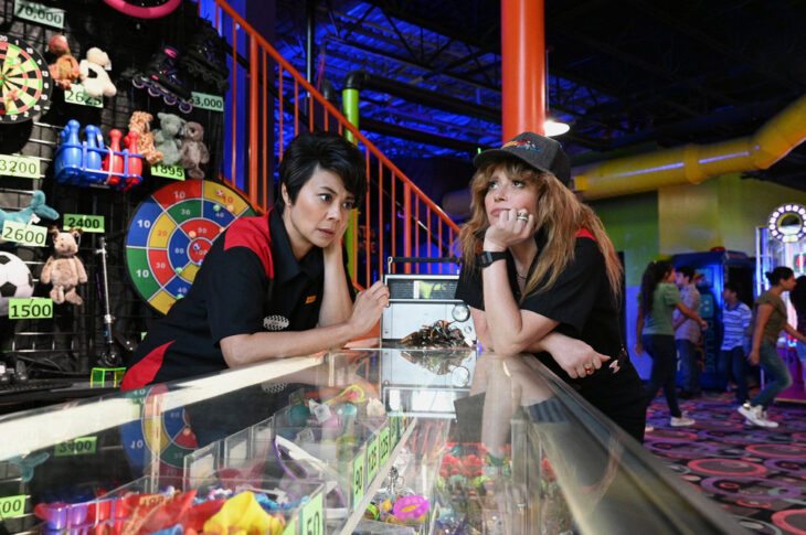 Poker Face - Season 1 Episode 7 - Angel Desai as Jean and Natasha Lyonne